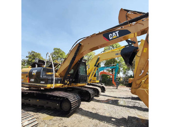Rupsgraafmachine CATERPILLAR 320D2