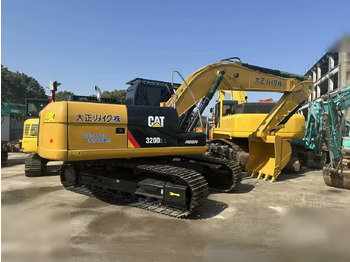 Rupsgraafmachine CATERPILLAR 320D2