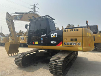 Rupsgraafmachine CATERPILLAR 323DL