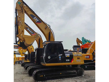 Rupsgraafmachine CATERPILLAR 323D2L