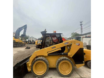 Schranklader CATERPILLAR
