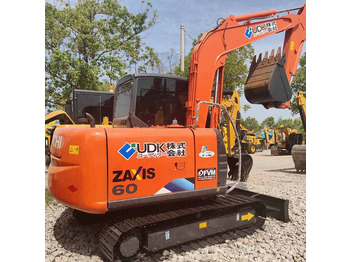 Rupsgraafmachine HITACHI ZX60