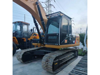 Rupsgraafmachine CATERPILLAR 320D2