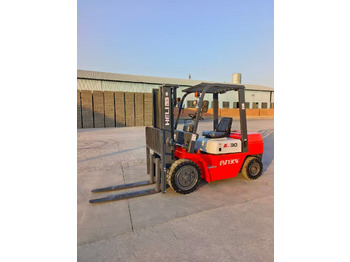 Diesel heftruck HELI