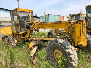 Grader KOMATSU GD511: afbeelding 3