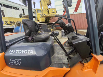 Diesel heftruck TOYOTA