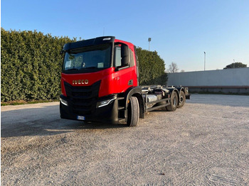 Haakarmsysteem vrachtwagen IVECO X-WAY