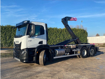 Haakarmsysteem vrachtwagen IVECO X-WAY