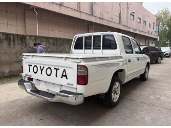 Kipper vrachtwagen TOYOTA Toyota Hilux Truck Click for Discount: afbeelding 5 Kipper vrachtwagen TOYOTA Toyota Hilux Truck Click for Discount: afbeelding 5