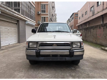 Kipper vrachtwagen TOYOTA Toyota Hilux Truck Click for Discount: afbeelding 2 Kipper vrachtwagen TOYOTA Toyota Hilux Truck Click for Discount: afbeelding 2