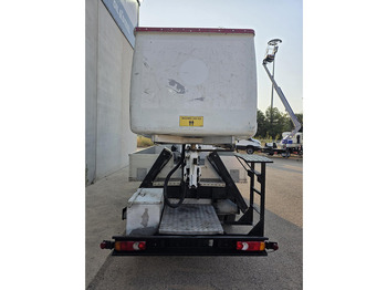 Hoogwerker Usado BIZZOCCHI AUTEL 162 HP Sobre NISSAN CABSTAR: afbeelding 3 Hoogwerker Usado BIZZOCCHI AUTEL 162 HP Sobre NISSAN CABSTAR: afbeelding 3