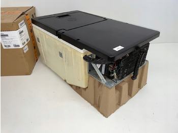 Cabine en interieur voor Vrachtwagen LODÓWKA CHŁODZIARKA MAN TGS TGL TGM 3 TGS3 EURO 6 81639106400: afbeelding 5