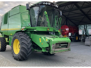 Maaidorser JOHN DEERE T560