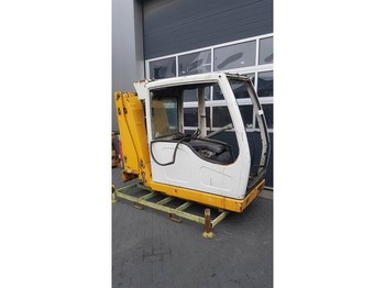 Cabine en interieur LIEBHERR