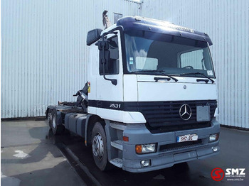 Containertransporter/ Wissellaadbak vrachtwagen MERCEDES-BENZ Actros 2531
