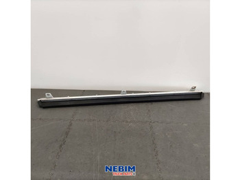 Onderdelen voor Vrachtwagen Volvo Volvo - 84173254 - Bumperspoiler midden: afbeelding 2 Onderdelen voor Vrachtwagen Volvo Volvo - 84173254 - Bumperspoiler midden: afbeelding 2