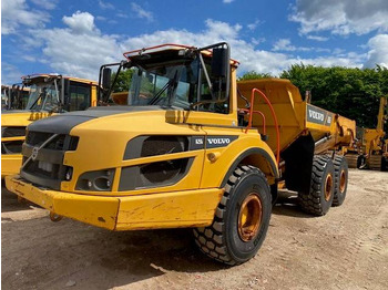 Kiepwagen met knikbesturing VOLVO A25G