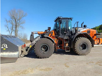 Wiellader HITACHI ZW220