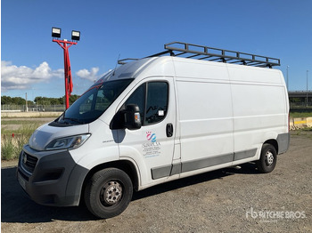 Gesloten bestelwagen FIAT Ducato
