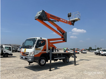 Vrachtwagen hoogwerker MITSUBISHI