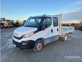 Vrachtwagen met open laadbak IVECO Daily