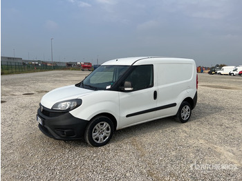 Kleine bestelwagen FIAT Doblo Cargo