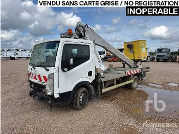 Vrachtwagen hoogwerker NISSAN