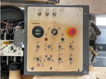 Knikarmhoogwerker 2015 Skyjack SJ51AJ 4WD Diesel Articulating Boom Lift: afbeelding 5