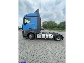 Trekker MERCEDES-BENZ Actros 1842