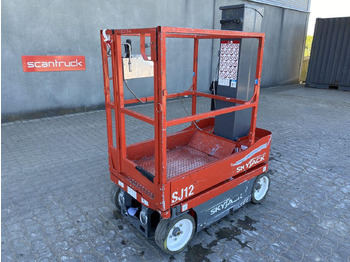 Verticale masthoogwerker SKYJACK
