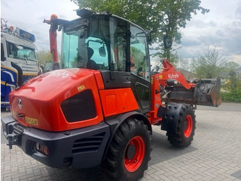Wiellader KUBOTA R082