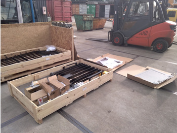 Carrosserie en exterieur CATERPILLAR