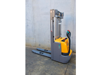 Stapelaar JUNGHEINRICH EJC