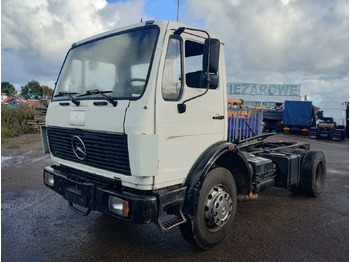 Chassis vrachtwagen MERCEDES-BENZ