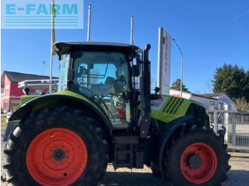 Tractor CLAAS Arion 550