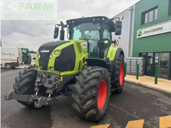 Tractor CLAAS Axion 810