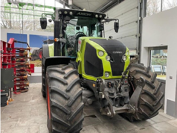 Tractor CLAAS Axion 870