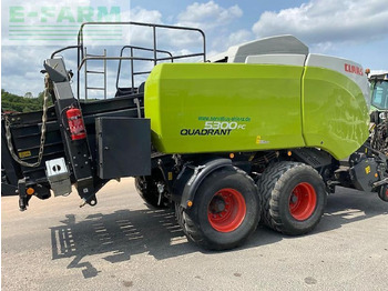 Vierkante balenpers CLAAS