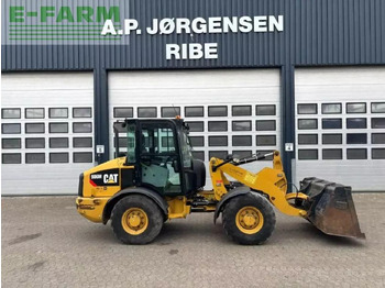 Minigraafmachine CATERPILLAR 906M