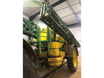 Getrokken veldspuit John Deere 832: afbeelding 2