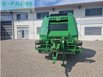 Vierkante balenpers John Deere V451M: afbeelding 3