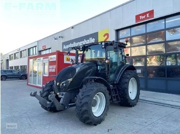 Tractor VALTRA A114