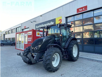 Tractor VALTRA A114