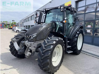 Tractor VALTRA