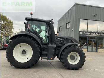 Tractor VALTRA
