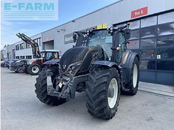 Tractor VALTRA T214
