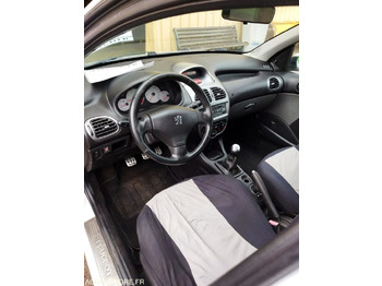 Personenwagen PEUGEOT