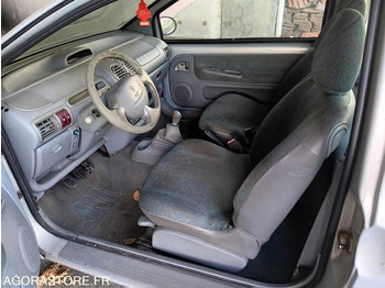 Personenwagen RENAULT