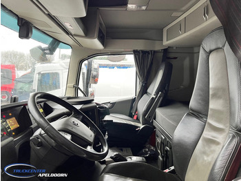 Interieur foto 1: Tankwagen Volvo FH 540 17800 Liter, 4 Compartments, Retarder, Steering axle