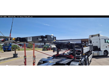 Containertransporter/ Wissellaadbak oplegger KRONE SDC